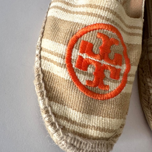 Tory Burch Tan and Orange Espadrilles NWOT - Picture 4 of 10